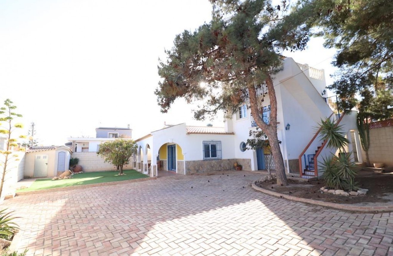 Segunda mano - Chalet -
Orihuela Costa - Costa Blanca