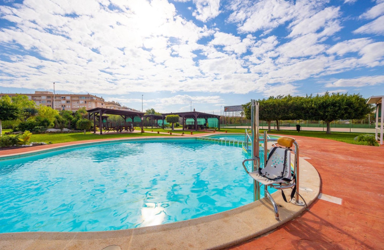 Segunda mano - Bungalow -
Torrevieja - PARQUE DE LAS NACIONES