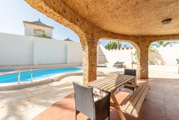 Aus zweiter Hand - Chalet -
Orihuela Costa - Los Balcones