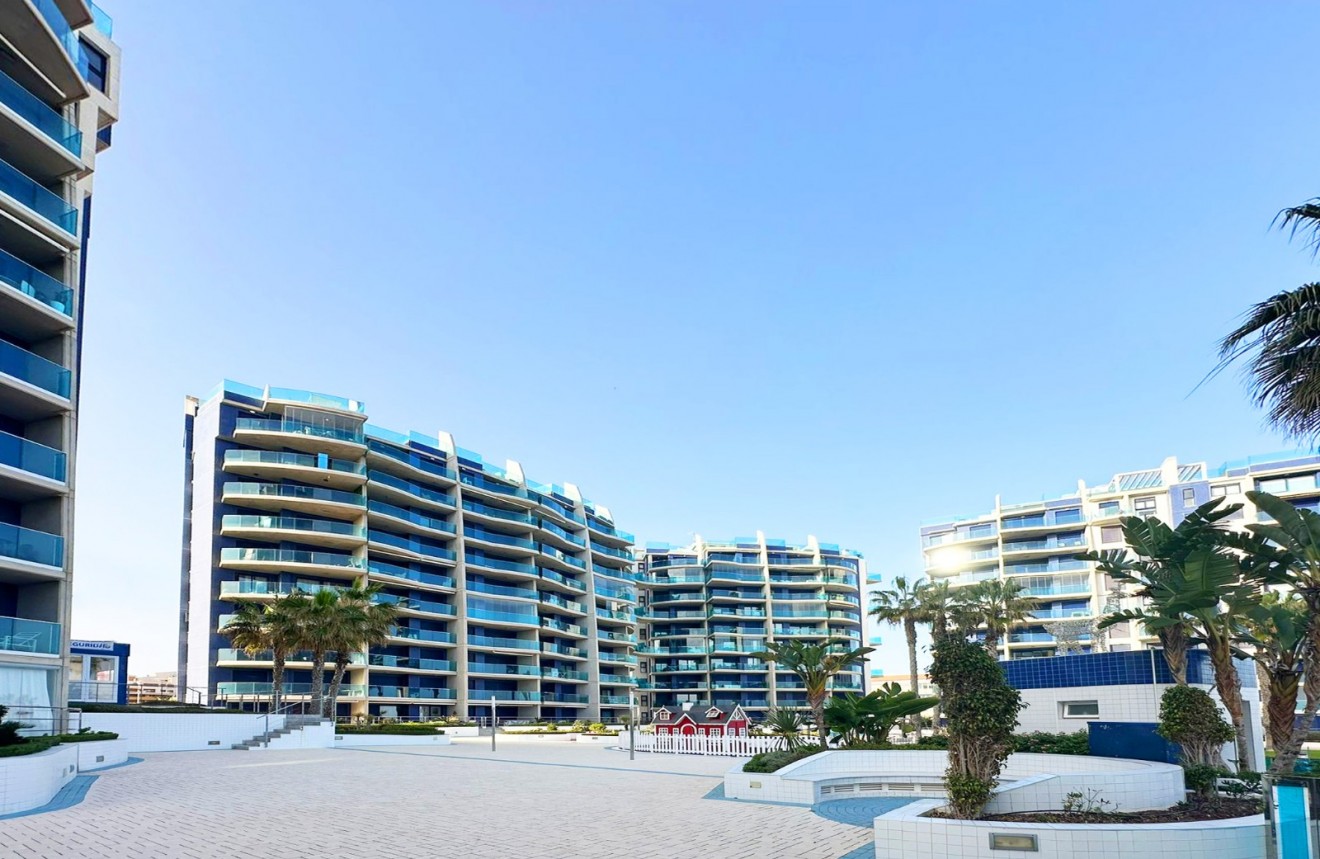 Resale - Apartment / flat -
Torrevieja - Costa Blanca