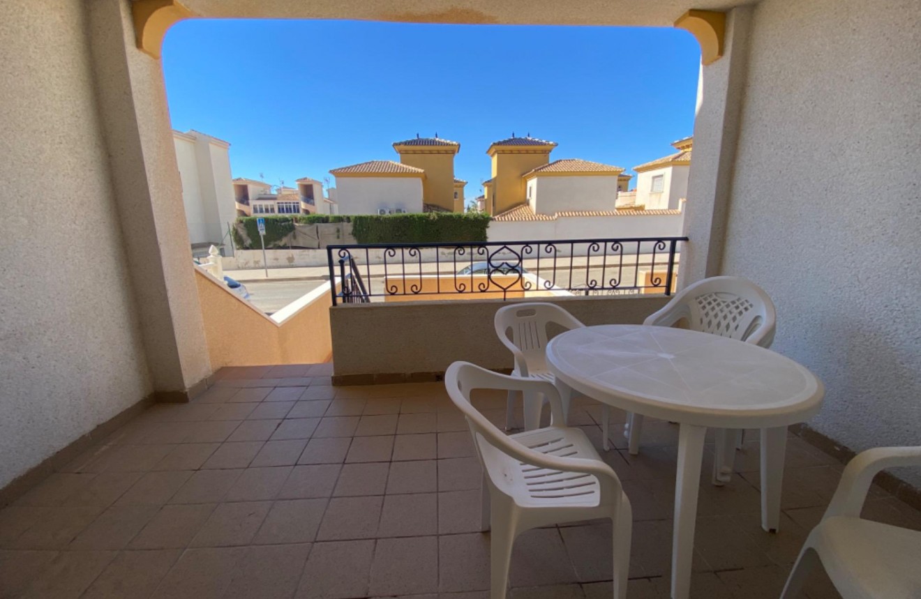 Resale - Bungalow -
Orihuela Costa - La Ciñuelica