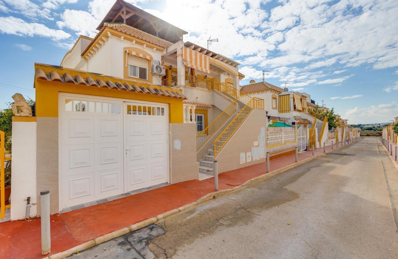 D'occasion - Bungalow -
Torrevieja - PARQUE DE LAS NACIONES