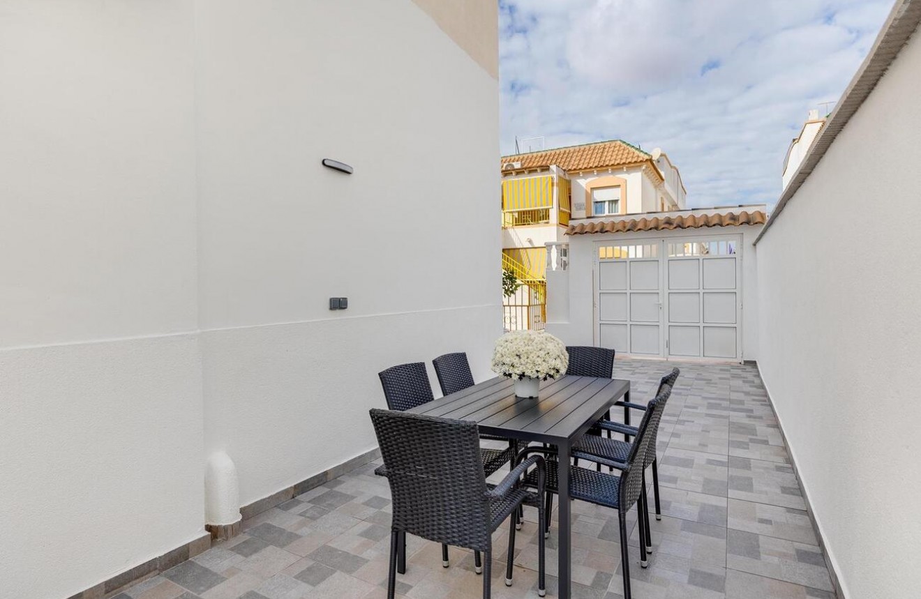 D'occasion - Bungalow -
Torrevieja - PARQUE DE LAS NACIONES