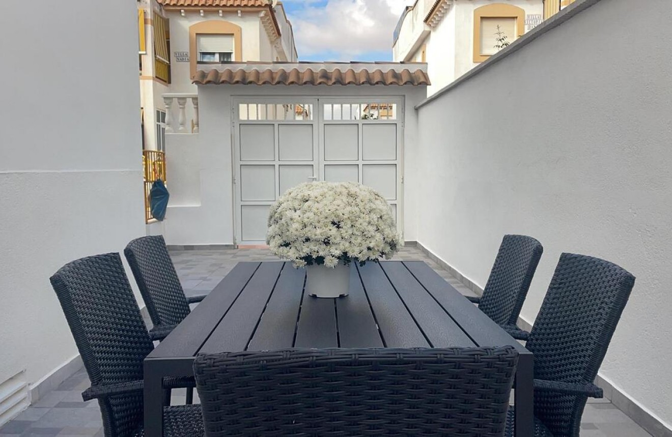 D'occasion - Bungalow -
Torrevieja - PARQUE DE LAS NACIONES