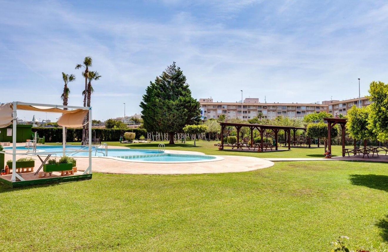 D'occasion - Bungalow -
Torrevieja - PARQUE DE LAS NACIONES