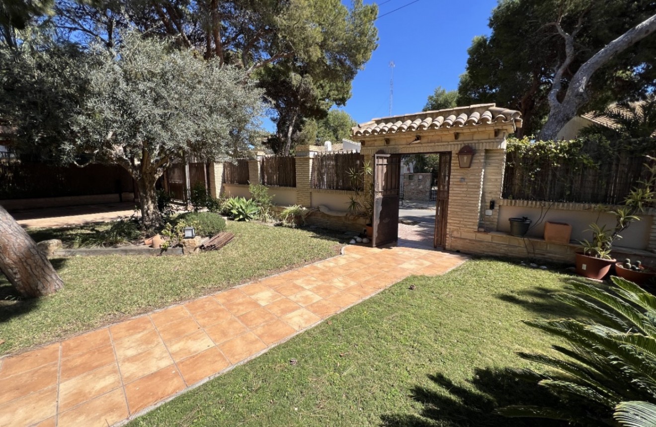 Segunda mano - Chalet -
Orihuela Costa - Costa Blanca