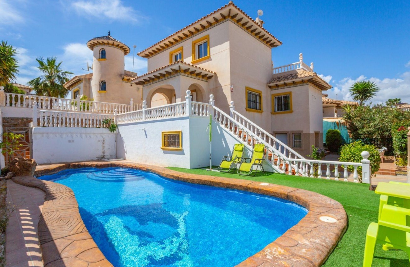 Tweedehands - Chalet -
Orihuela Costa - La Zenia