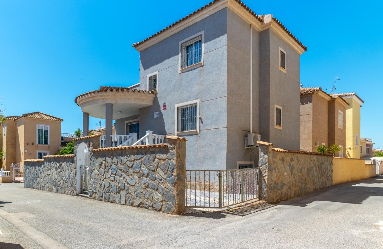 Tweedehands - Chalet -
Orihuela Costa - Playa Flamenca Norte