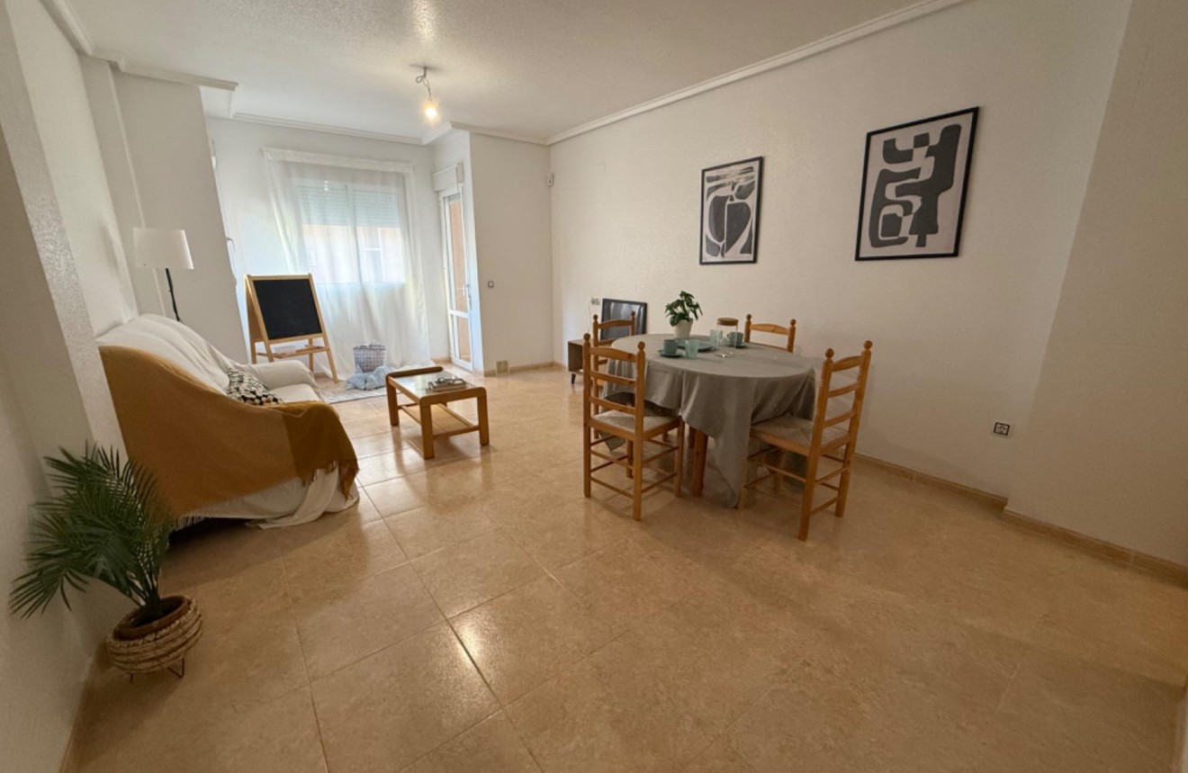 Aus zweiter Hand - Wohnung -
Torrevieja - Centro