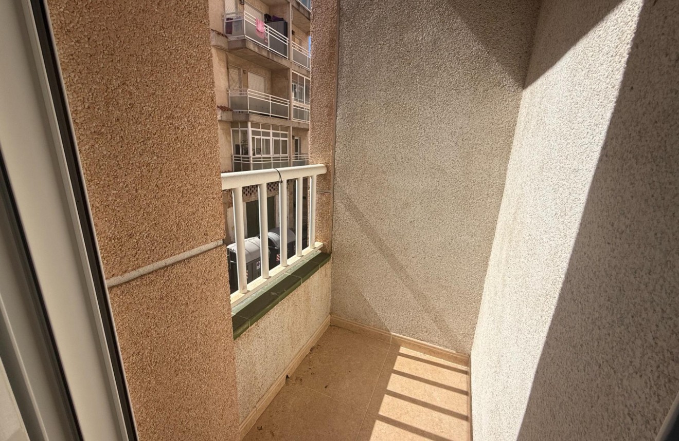 Aus zweiter Hand - Wohnung -
Torrevieja - Centro