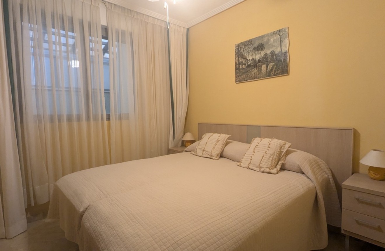 Resale - Apartment / flat -
Torrevieja - Costa Blanca