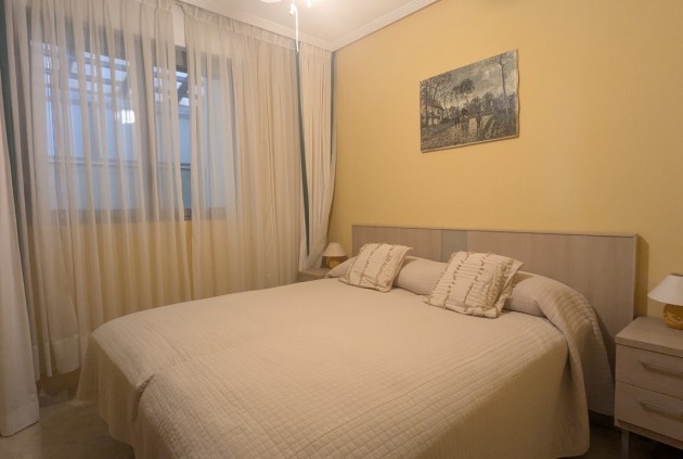 Resale - Apartment / flat -
Torrevieja - Costa Blanca