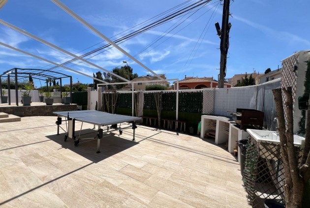 Segunda mano - Chalet -
Torrevieja - Los Balcones