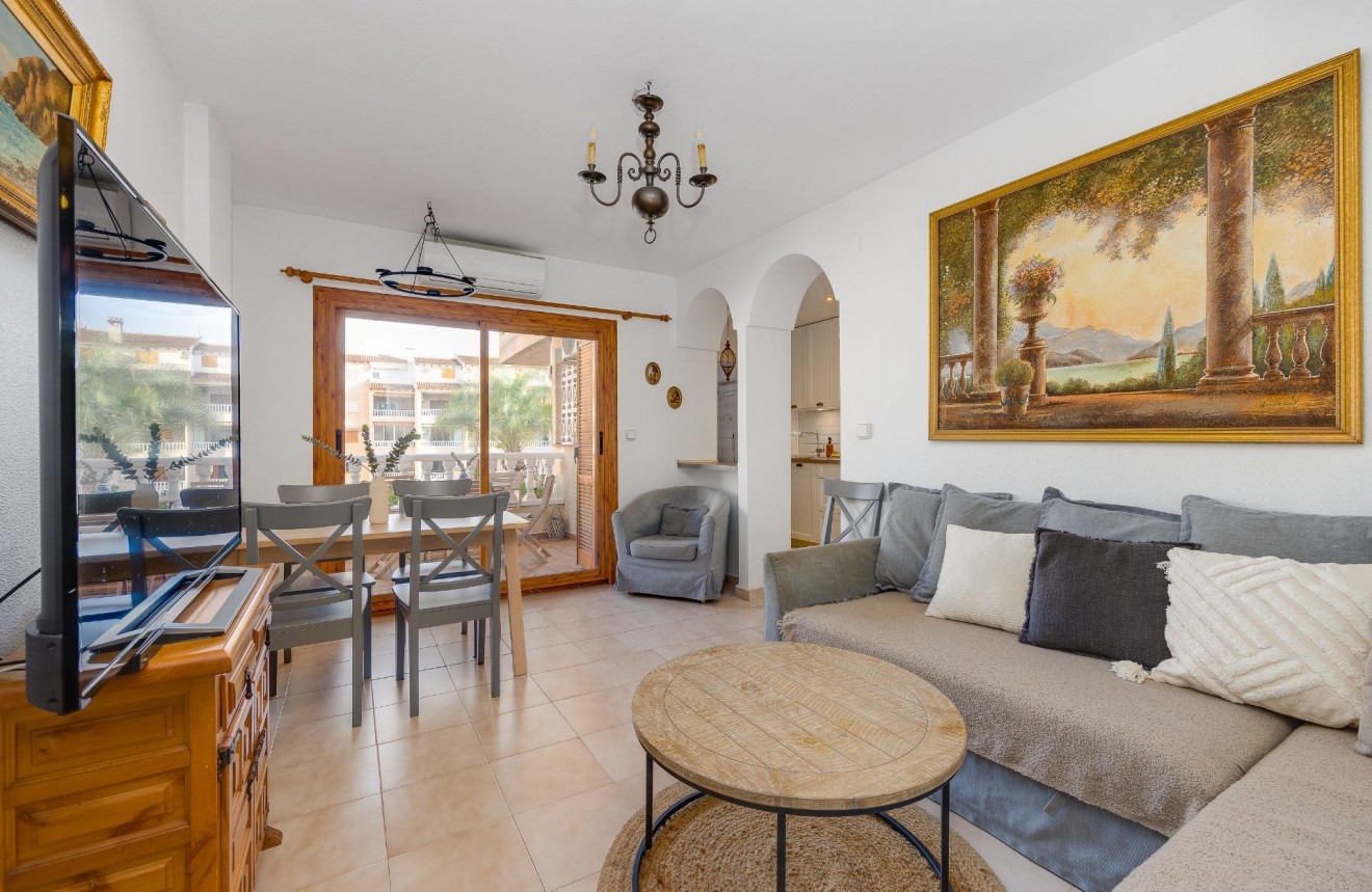 Resale - Apartment / flat -
Torrevieja - Playa de los Locos