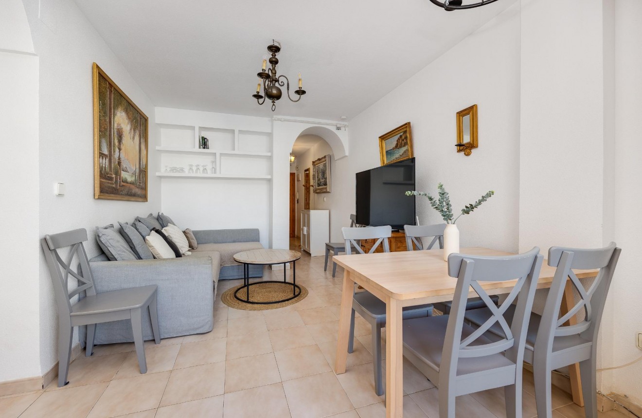 Resale - Apartment / flat -
Torrevieja - Playa de los Locos