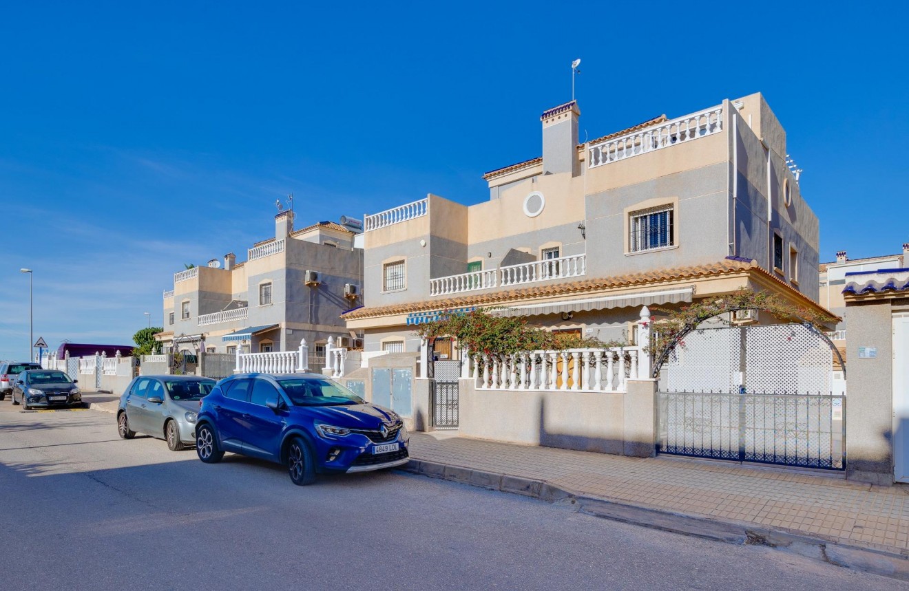 Segunda mano - Chalet -
Orihuela Costa - Playa Flamenca