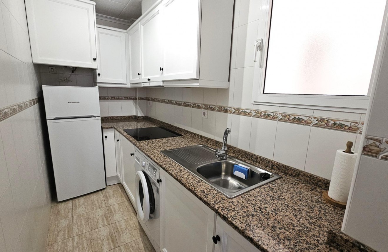 Resale - Apartment / flat -
Torrevieja - Estacion de autobuses