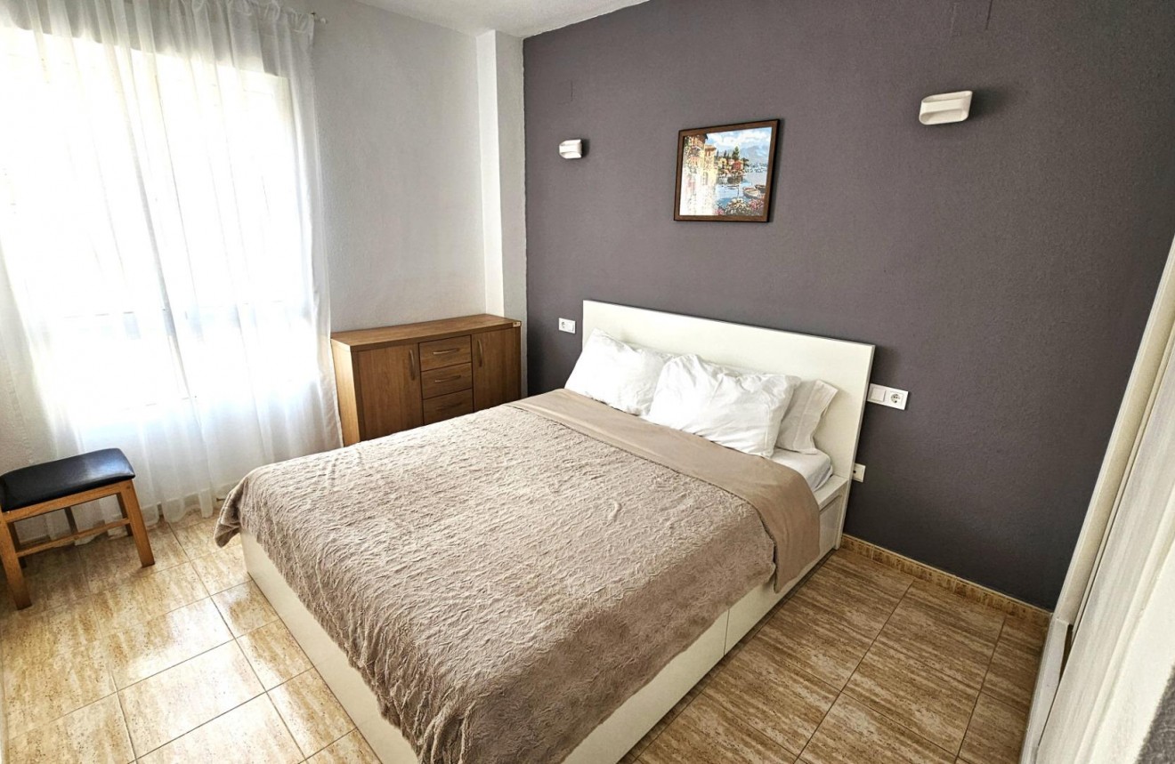 Resale - Apartment / flat -
Torrevieja - Estacion de autobuses