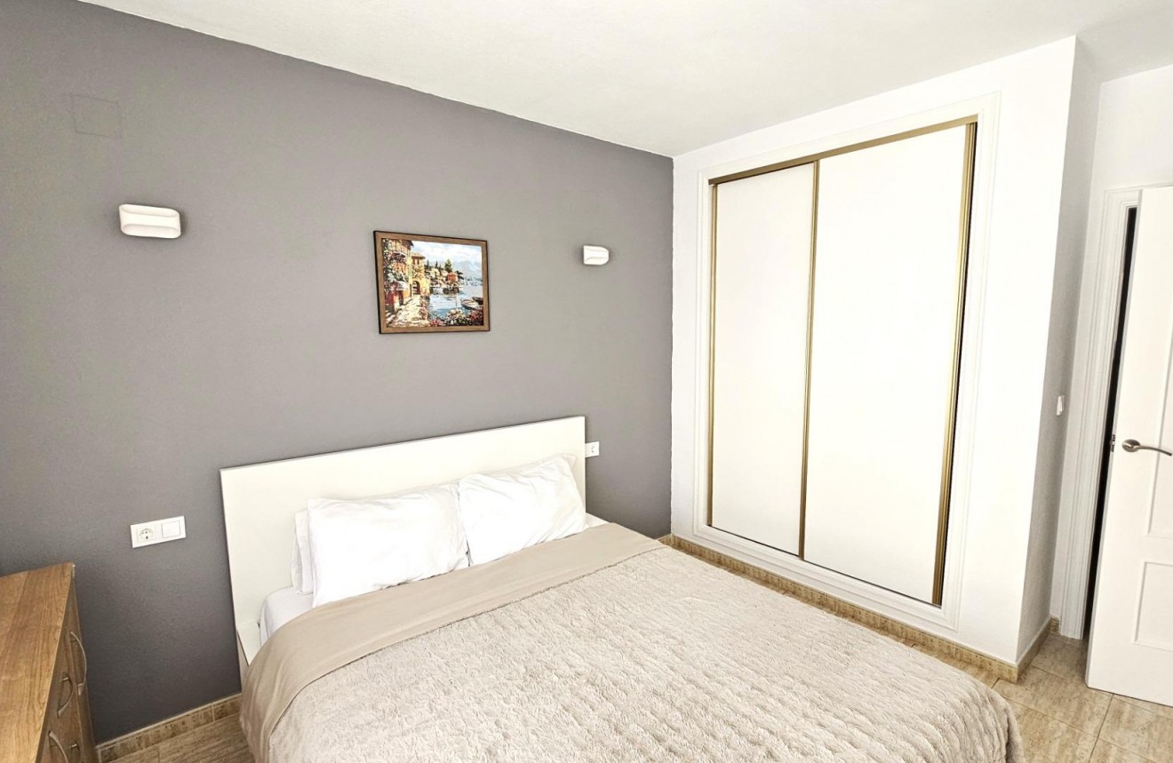 Resale - Apartment / flat -
Torrevieja - Estacion de autobuses