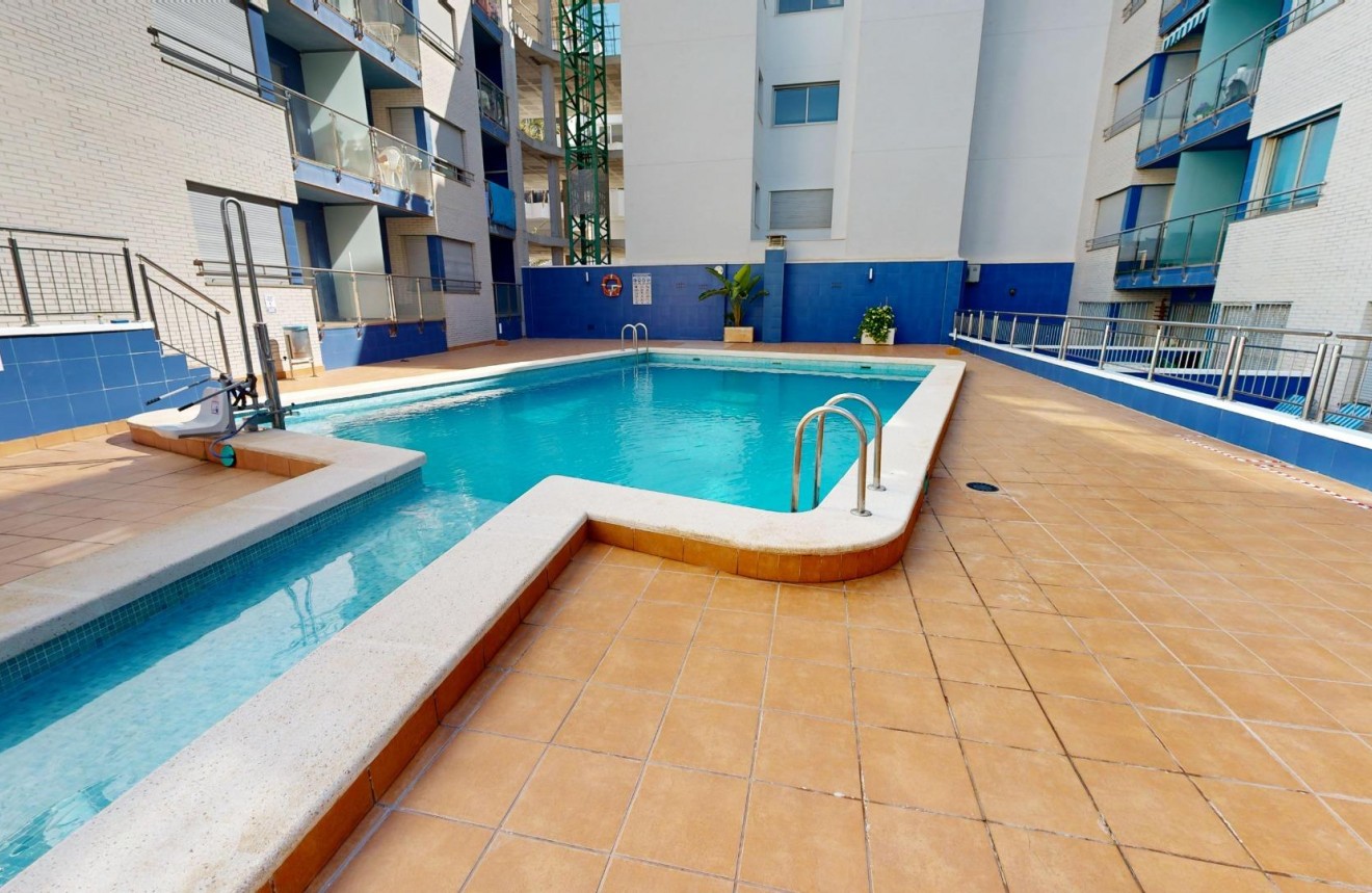 Resale - Apartment / flat -
Torrevieja - Playa de los Locos