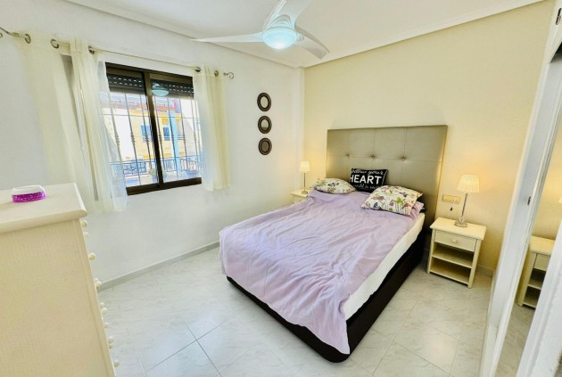 Tweedehands - Appartement / flat -
Torrevieja - Costa Blanca