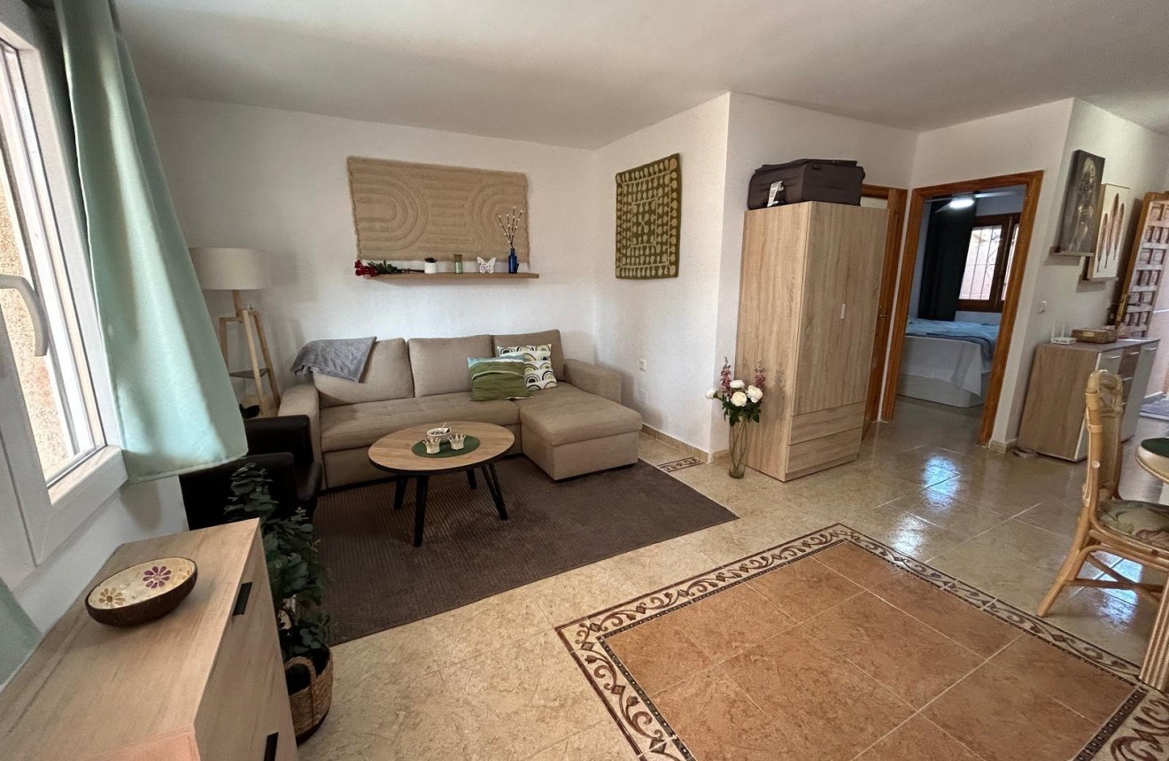 D'occasion - Bungalow -
Torrevieja - Playa de los Naufragos