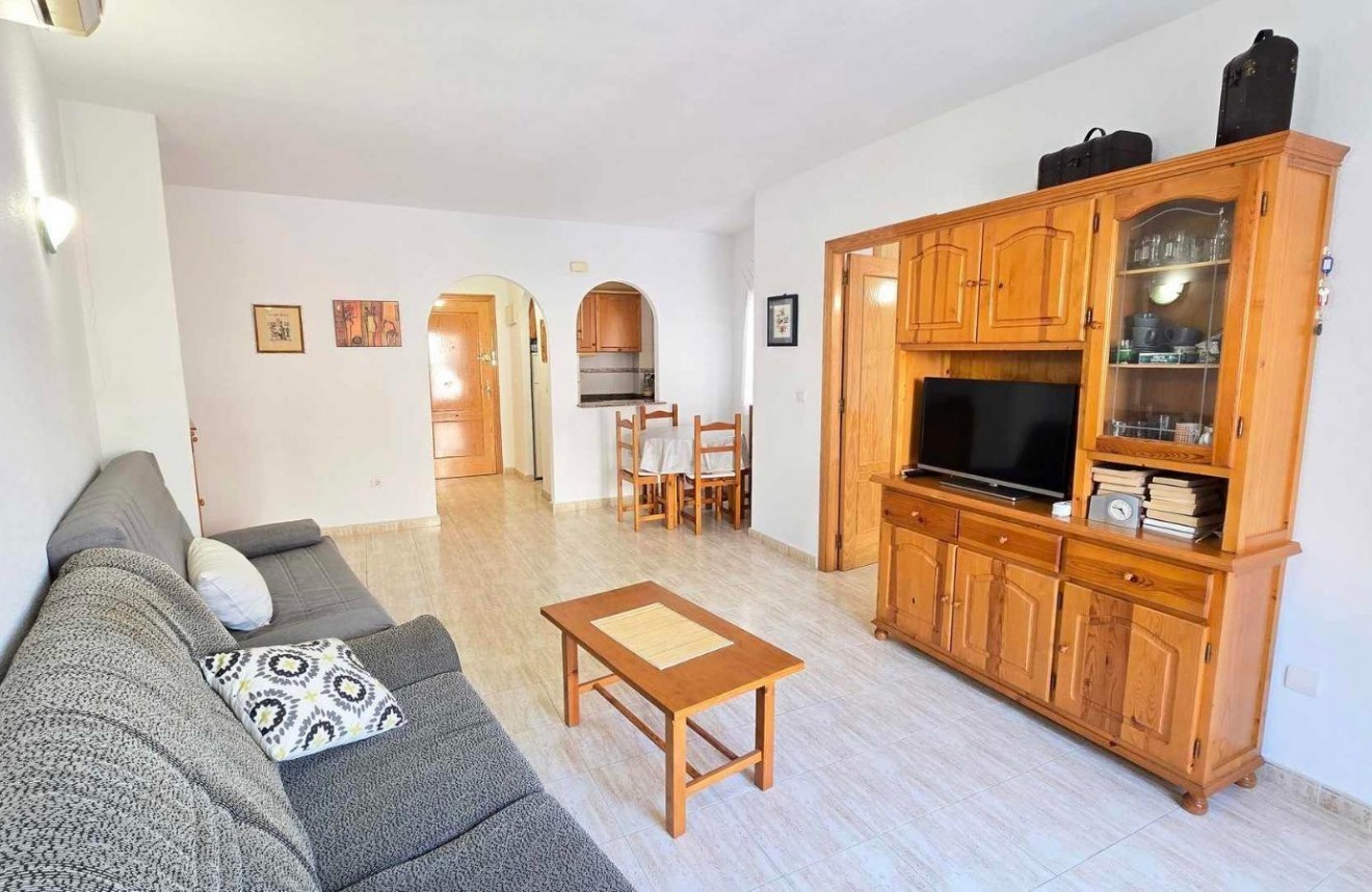 Segunda mano - Apartamento / piso -
Torrevieja - Centro