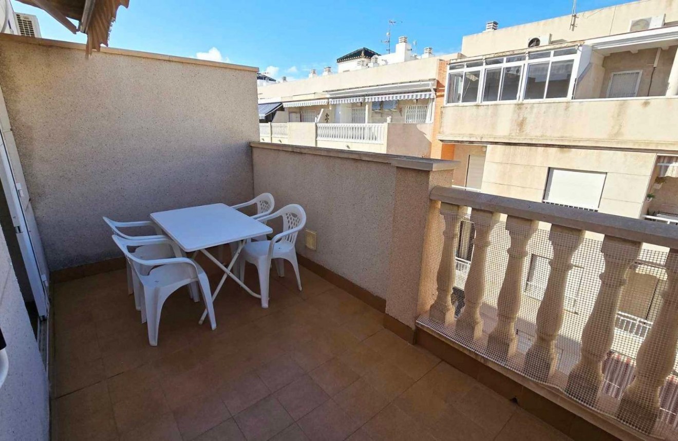 Segunda mano - Apartamento / piso -
Torrevieja - Centro