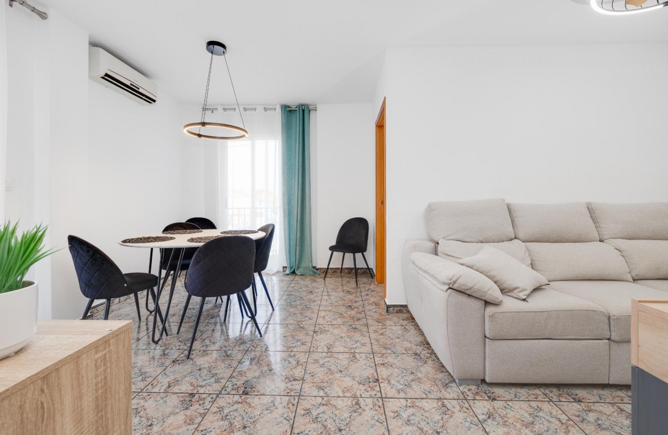 Tweedehands - Appartement / flat -
Torrevieja - Costa Blanca