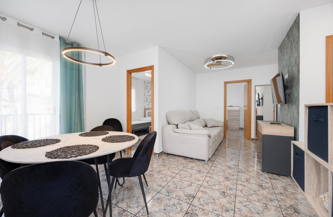 Tweedehands - Appartement / flat -
Torrevieja - Costa Blanca