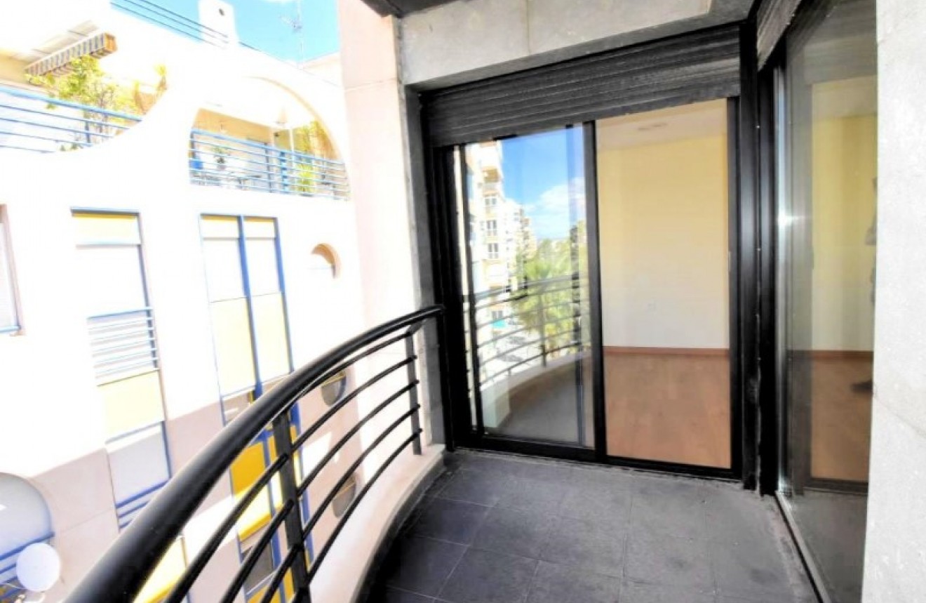 Resale - Apartment / flat -
Torrevieja - Costa Blanca