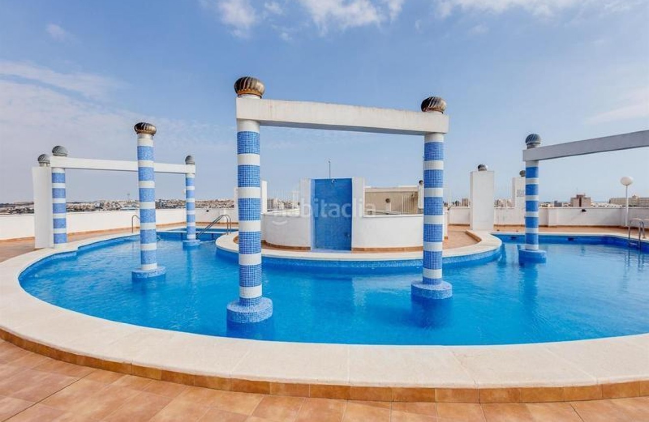 D'occasion - Appartement -
Torrevieja - CORTES VALENCIANAS