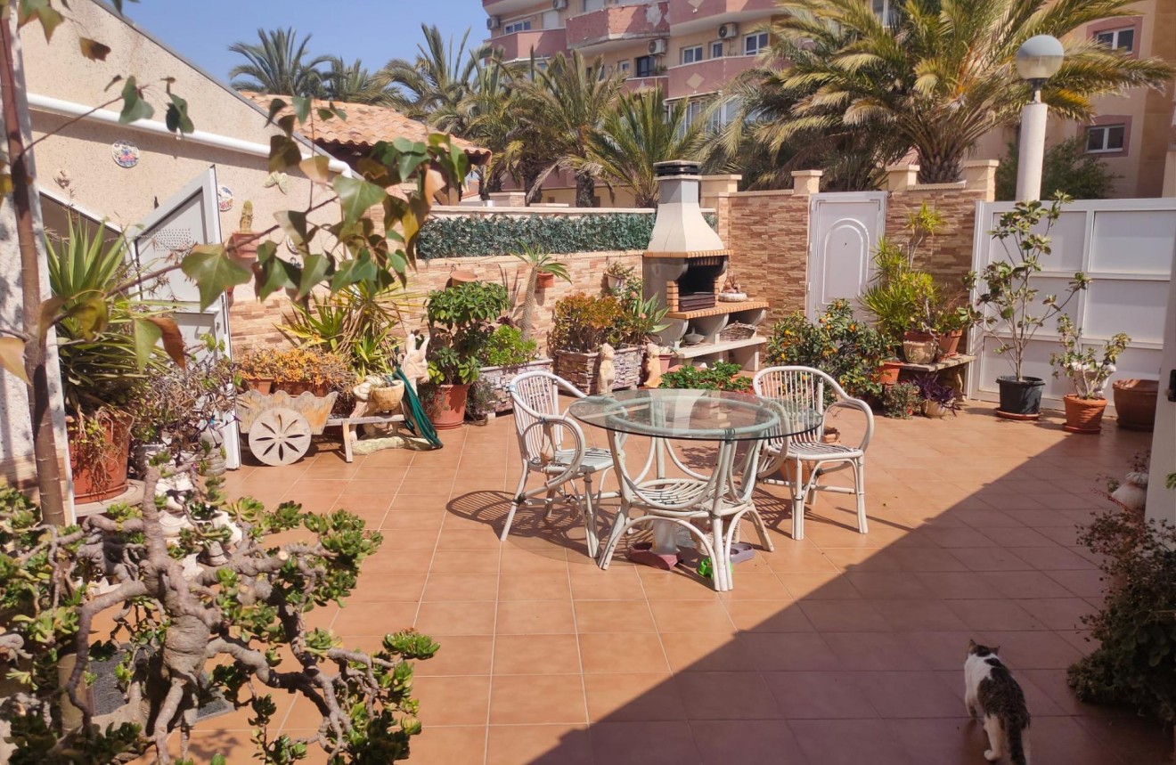 Aus zweiter Hand - Wohnung -
Orihuela Costa - La Regia