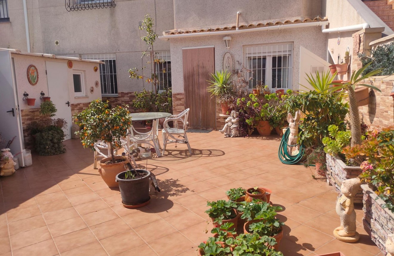 Aus zweiter Hand - Wohnung -
Orihuela Costa - La Regia