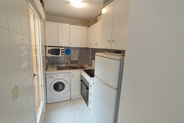 Segunda mano - Apartamento / piso -
Torrevieja - El Limonar