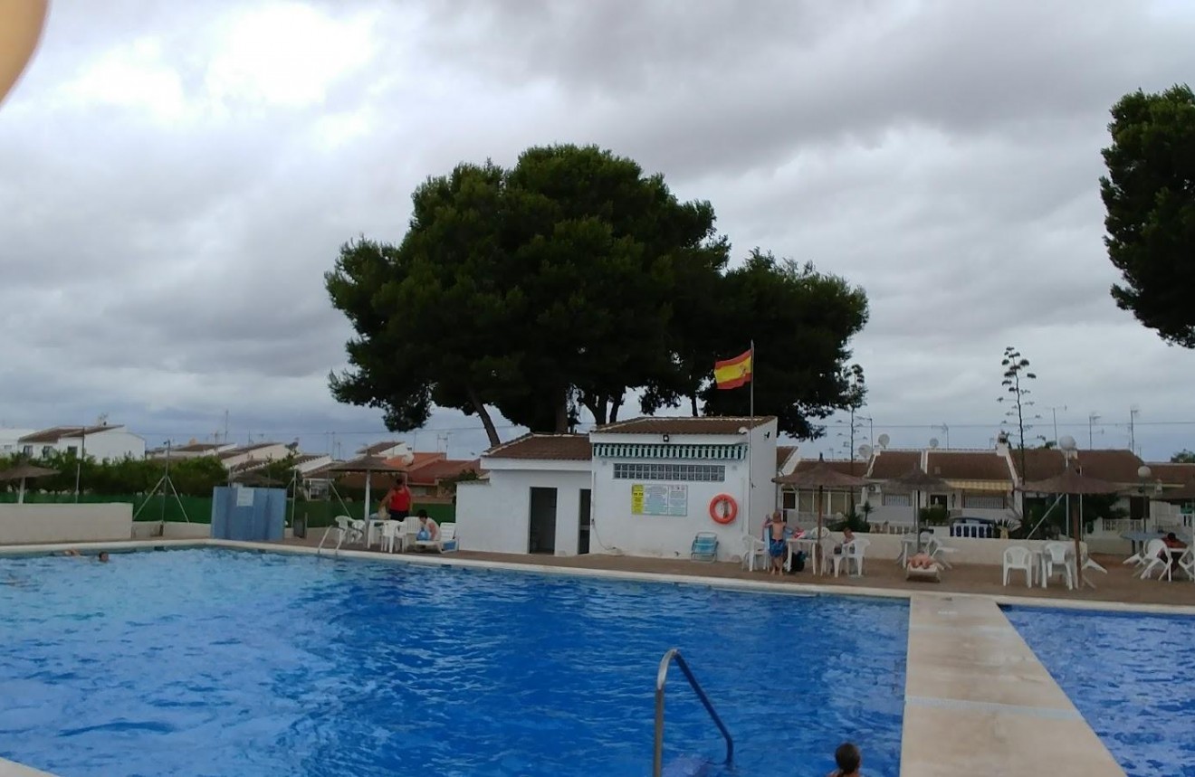 Aus zweiter Hand - Chalet -
Torrevieja - El Limonar