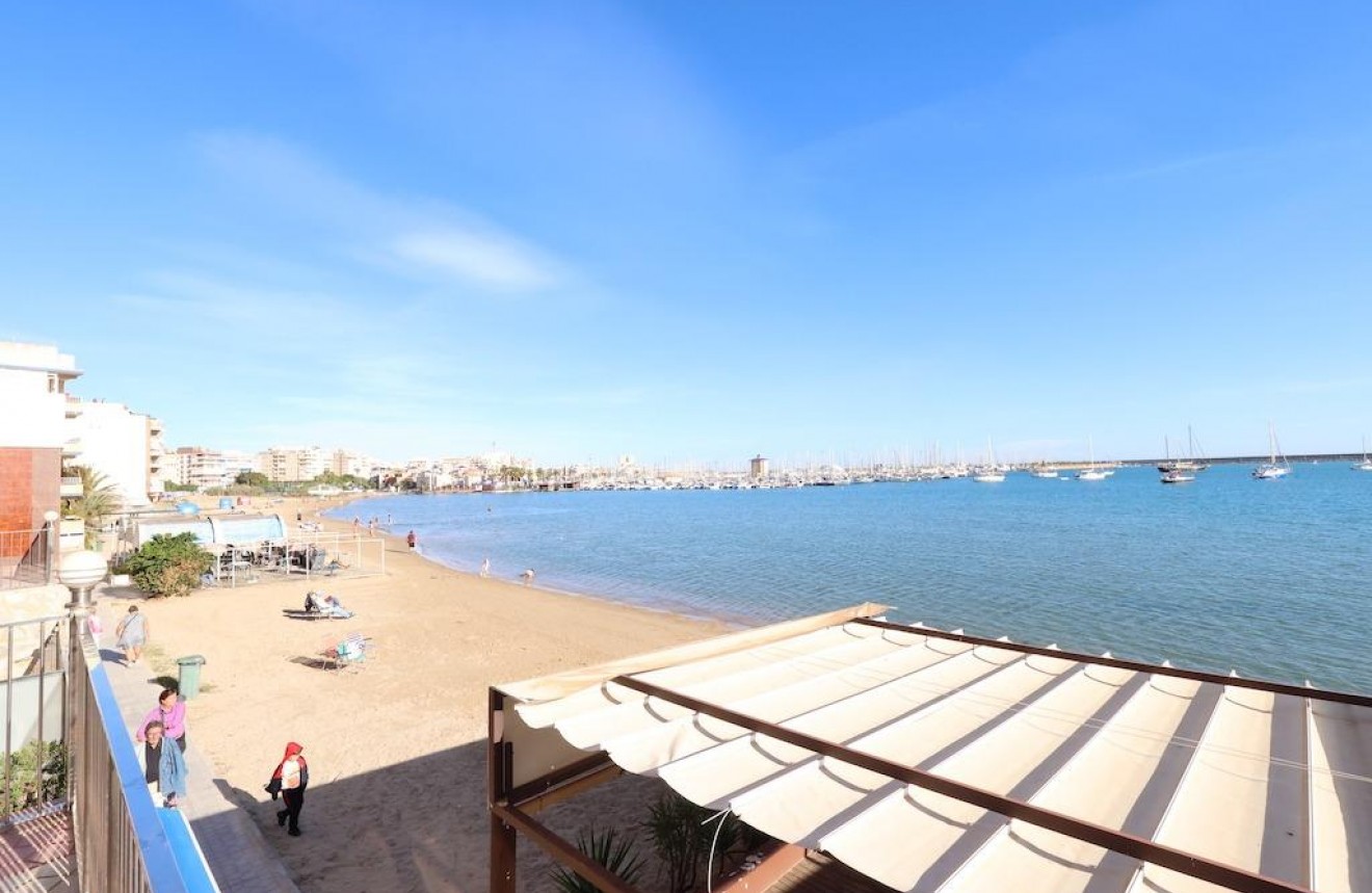 Resale - Apartment / flat -
Torrevieja - Costa Blanca