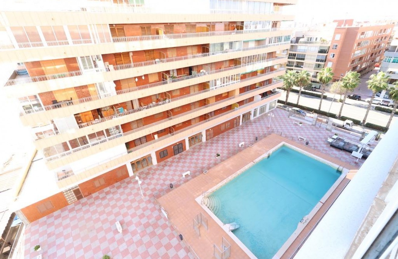 Resale - Apartment / flat -
Torrevieja - Costa Blanca