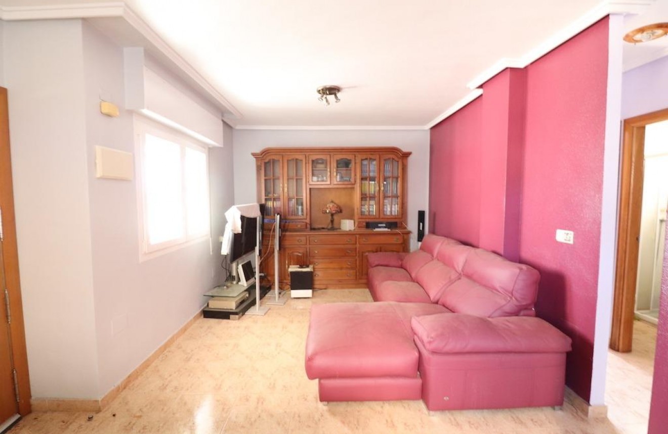 Resale - Chalet -
Orihuela Costa - Costa Blanca