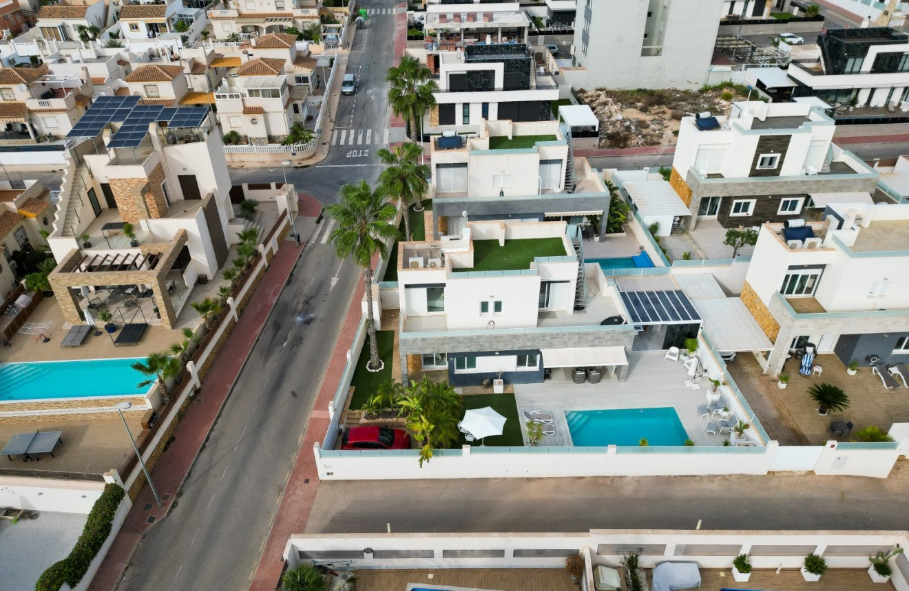 Segunda mano - Chalet -
Torrevieja - Costa Blanca