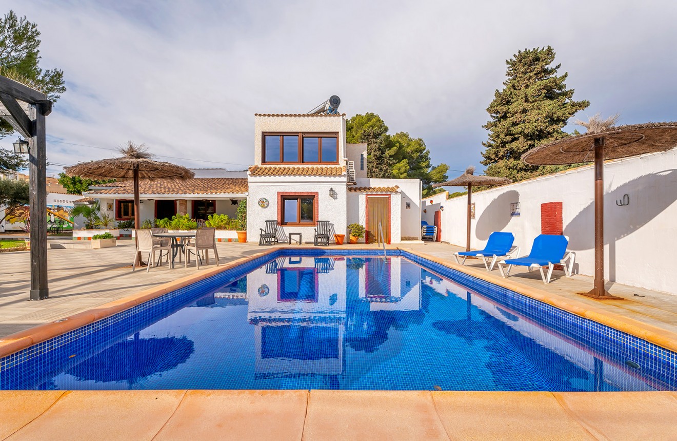 Aus zweiter Hand - Chalet -
Orihuela Costa - Costa Blanca