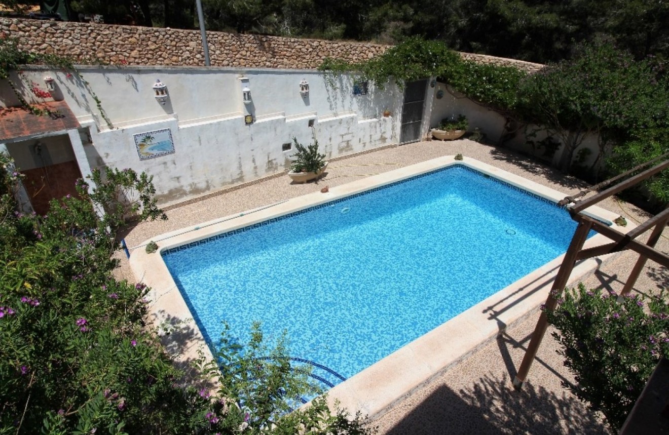 Segunda mano - Chalet -
Torrevieja - Los Balcones