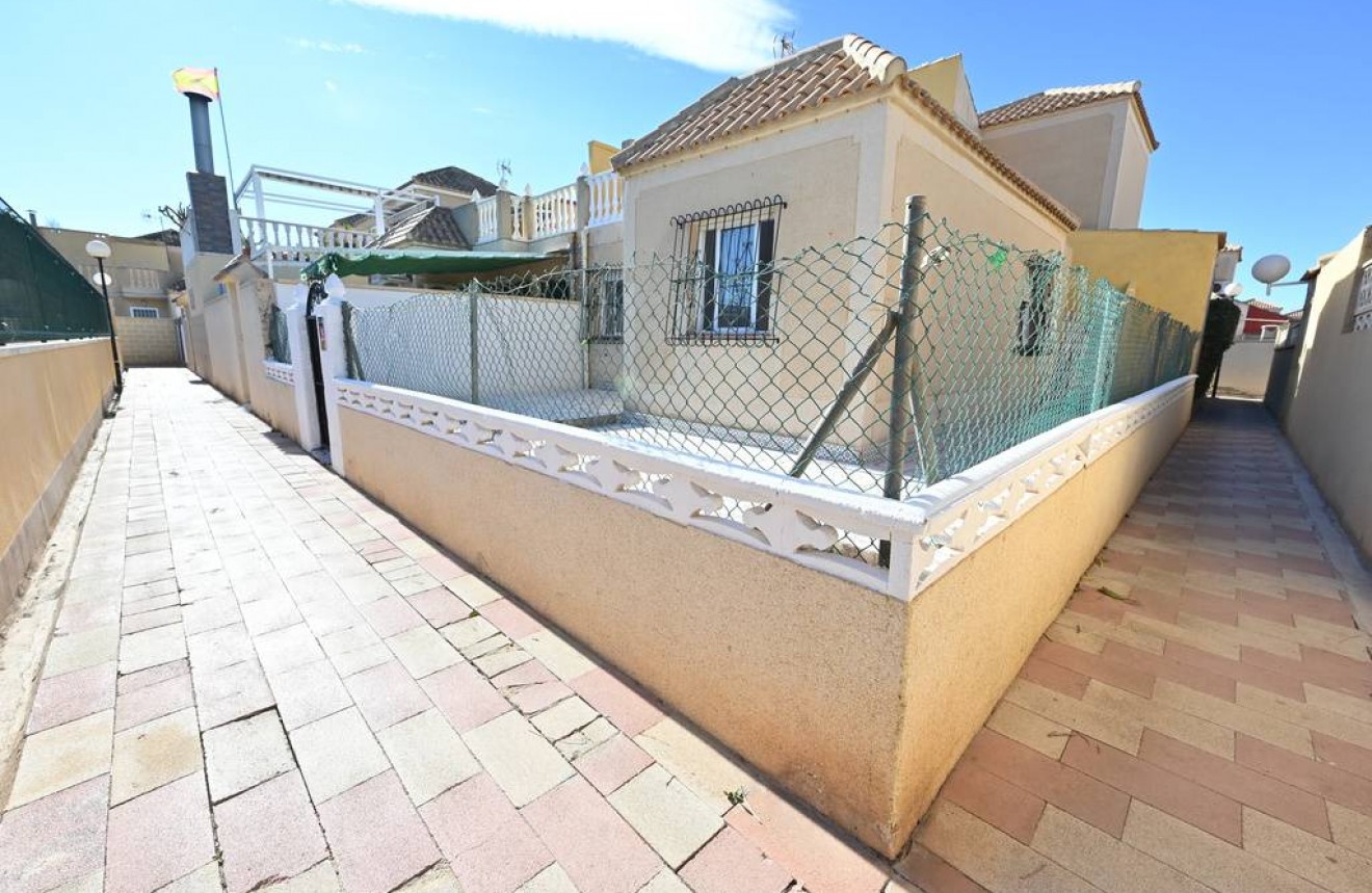 Z drugiej ręki - Bungalow -
Torrevieja - Costa Blanca