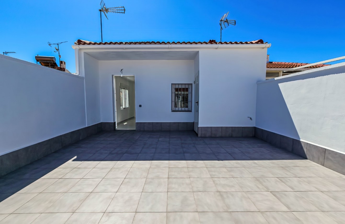 Tweedehands - Bungalow -
Torrevieja - Costa Blanca