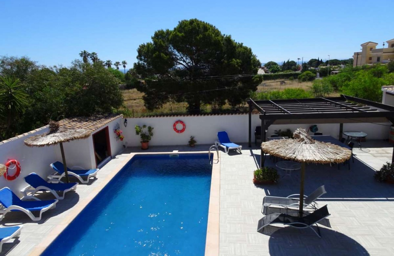 Tweedehands - Chalet -
Orihuela Costa - Costa Blanca