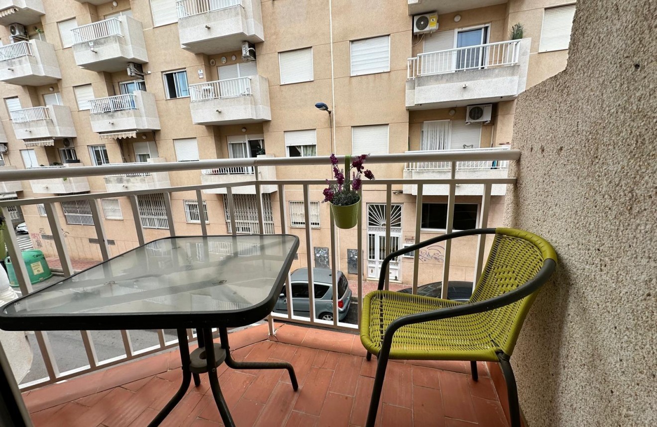 Segunda mano - Apartamento / piso -
Torrevieja - Playa del Cura