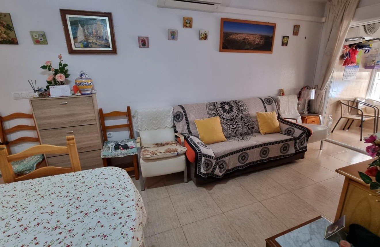 D'occasion - Appartement -
Torrevieja - El molino