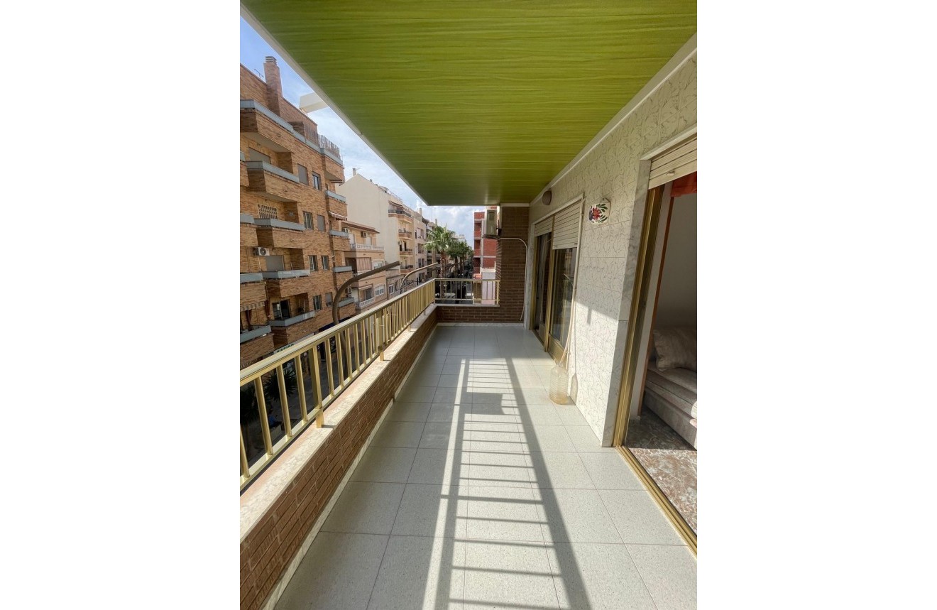 Aus zweiter Hand - Wohnung -
Torrevieja - Centro