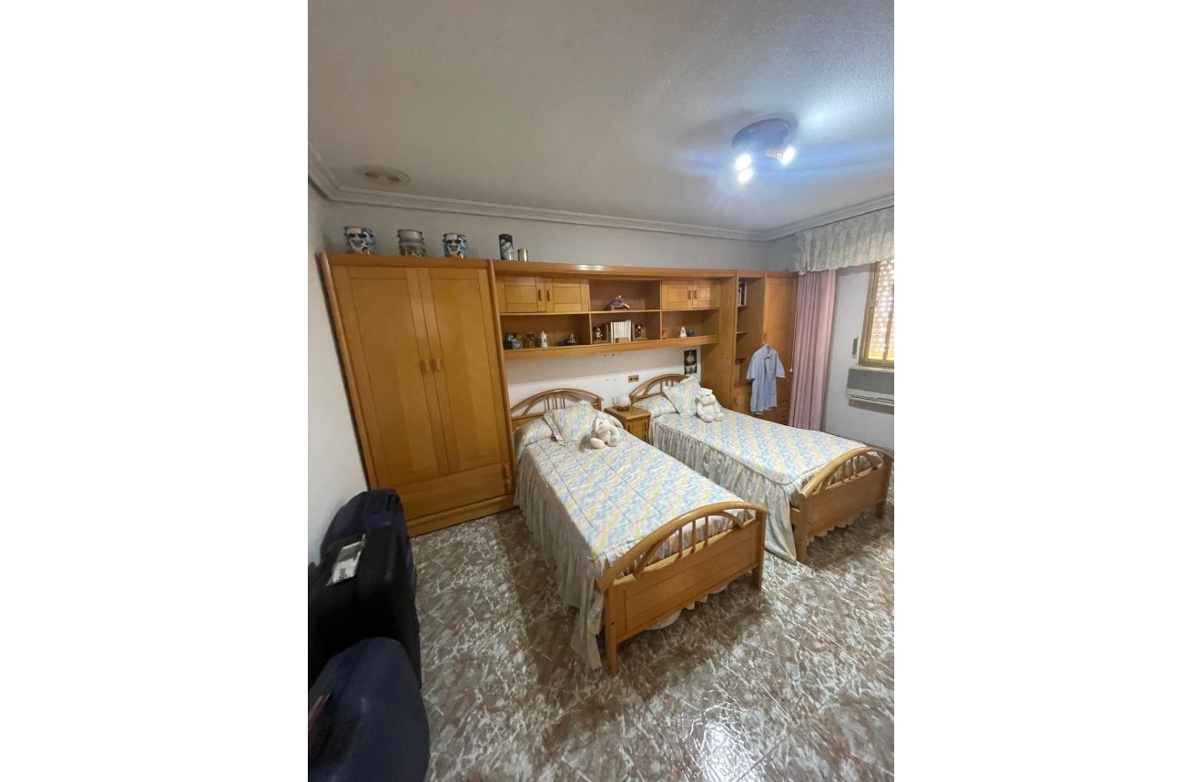 Aus zweiter Hand - Wohnung -
Torrevieja - Centro