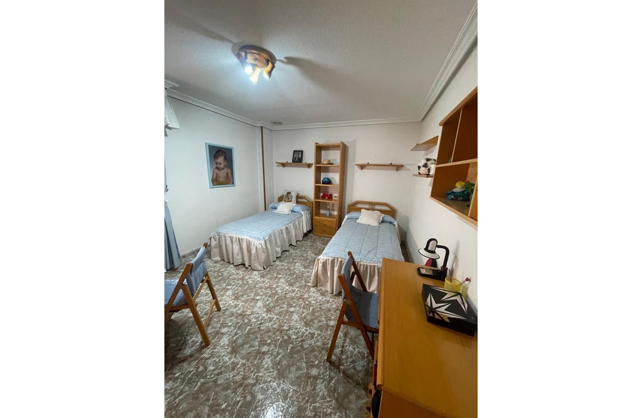 Aus zweiter Hand - Wohnung -
Torrevieja - Centro